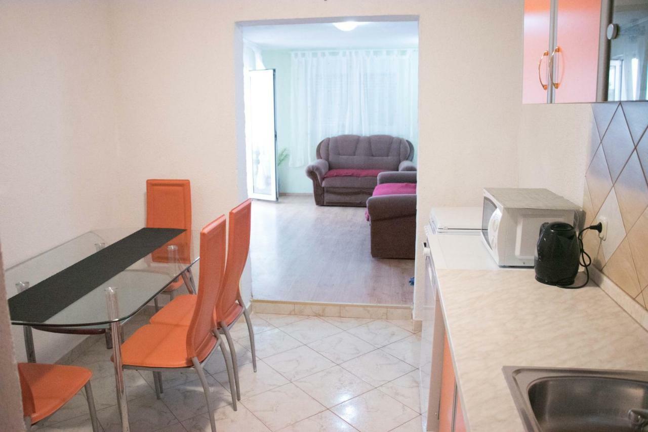 Apartment Lorena Sevid ภายนอก รูปภาพ